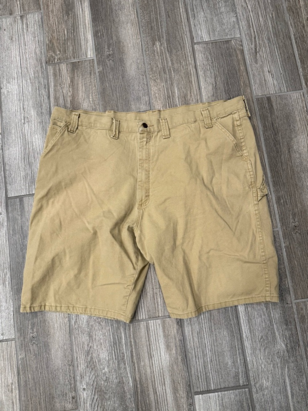 Men’s baggy Y2K Look denim Wrangler skater jorts size 48 Khaki